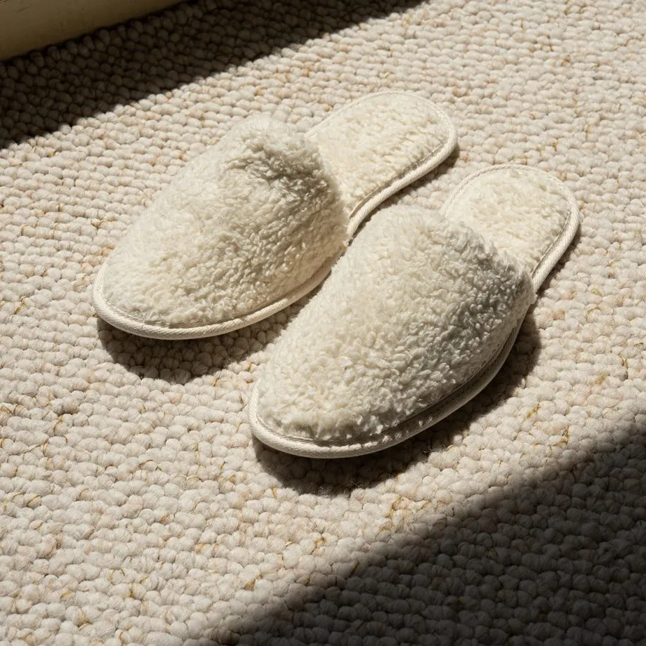 biofootwear fur slipper organic cotton Luxury slippers white customizable unisex disposable woman man